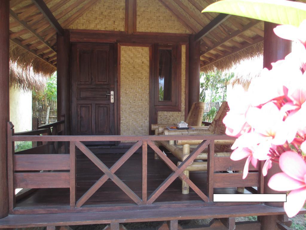 Selong Belanak Bungalows Екстериор снимка